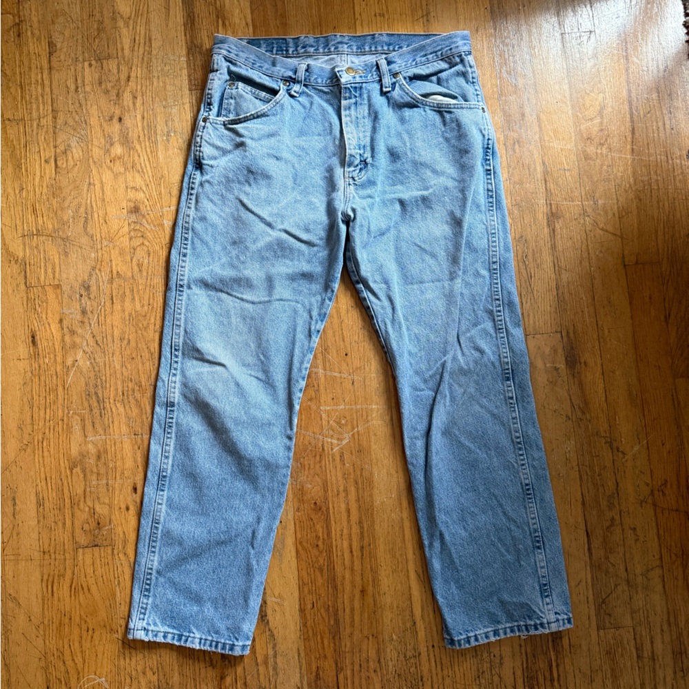 Wrangler 34 x 29 regular fit light wash denim